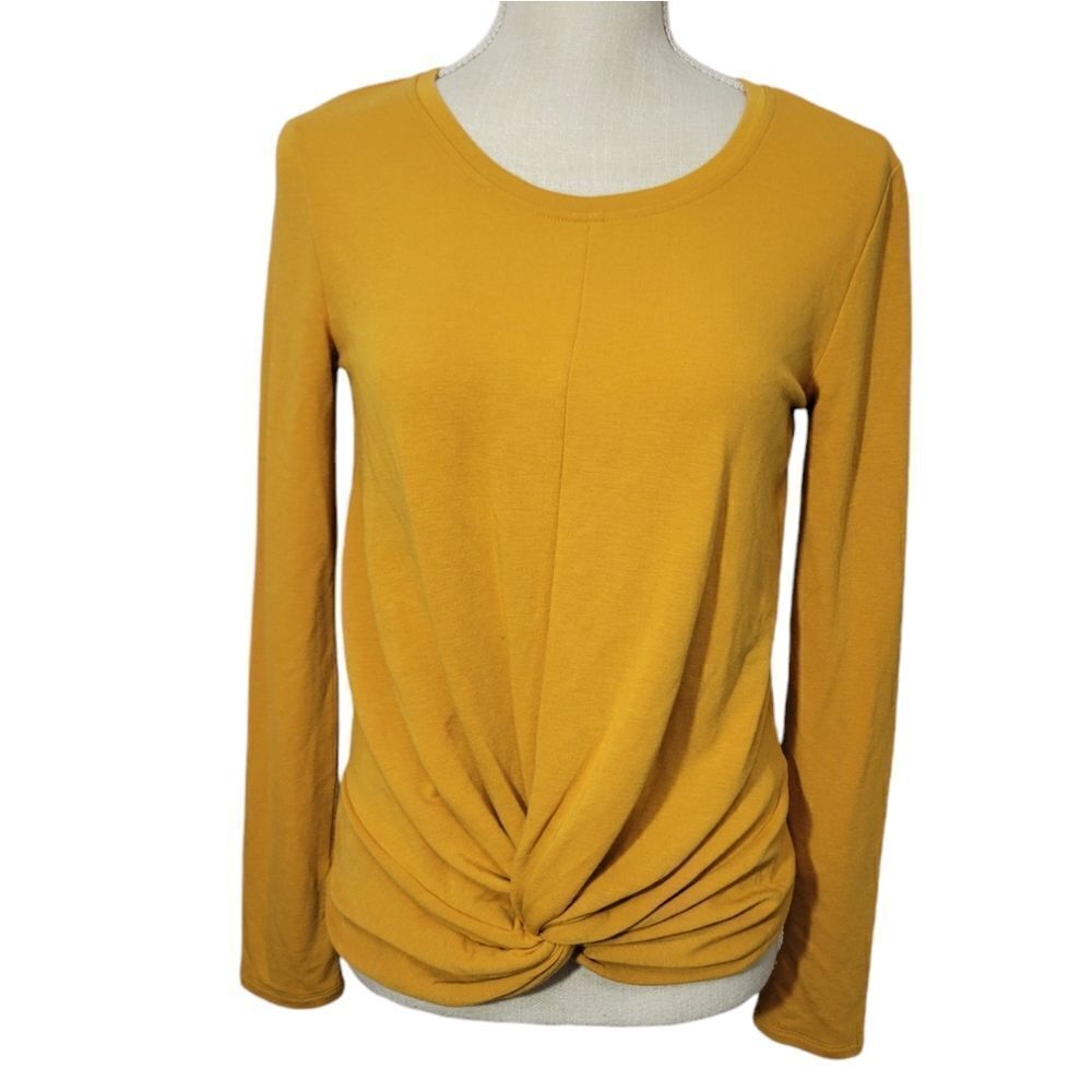 Cable and gauge front knot blouse